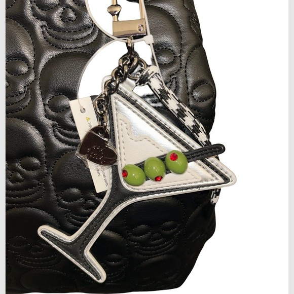 BETSEY JOHNSON BLACK SKULL DOUBLE HANDLE TOTE W/ RHINESTONE MARTINI PURSE CHARM - Picture 5 of 14